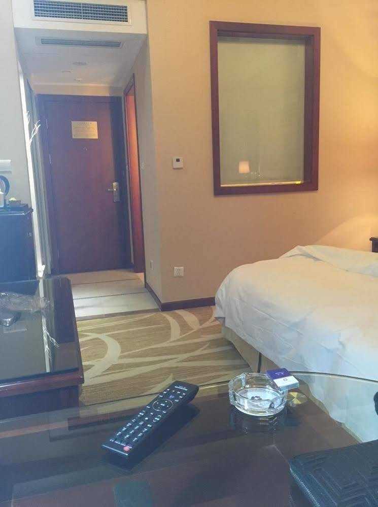 Picturesque Hotel Wuxi  Exterior photo
